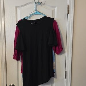 WOMEN'S CLOTHING BUNDLE